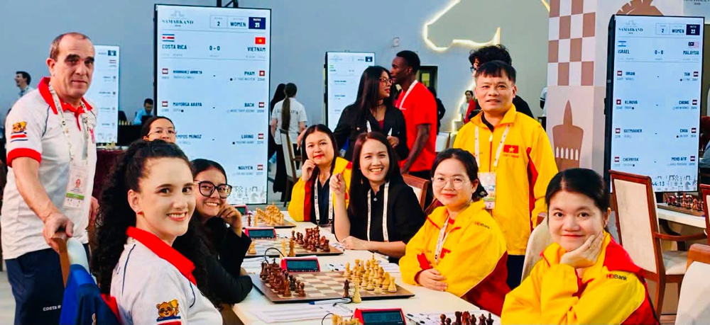 Cờ vua Việt Nam khởi đầu như mơ tại Olympiad 2026, đội nam nữ cùng giữ mạch thắng - Ảnh 1.
