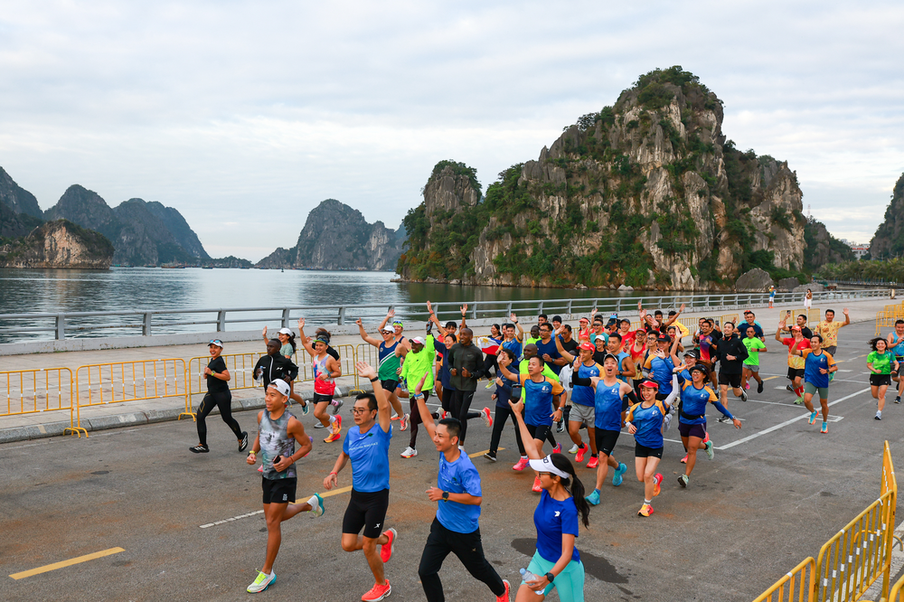 Khởi động giải chạy "Chạy giữa kỳ quan" - Global Gate Hạ Long ESG   Marathon 2026 - Ảnh 2.