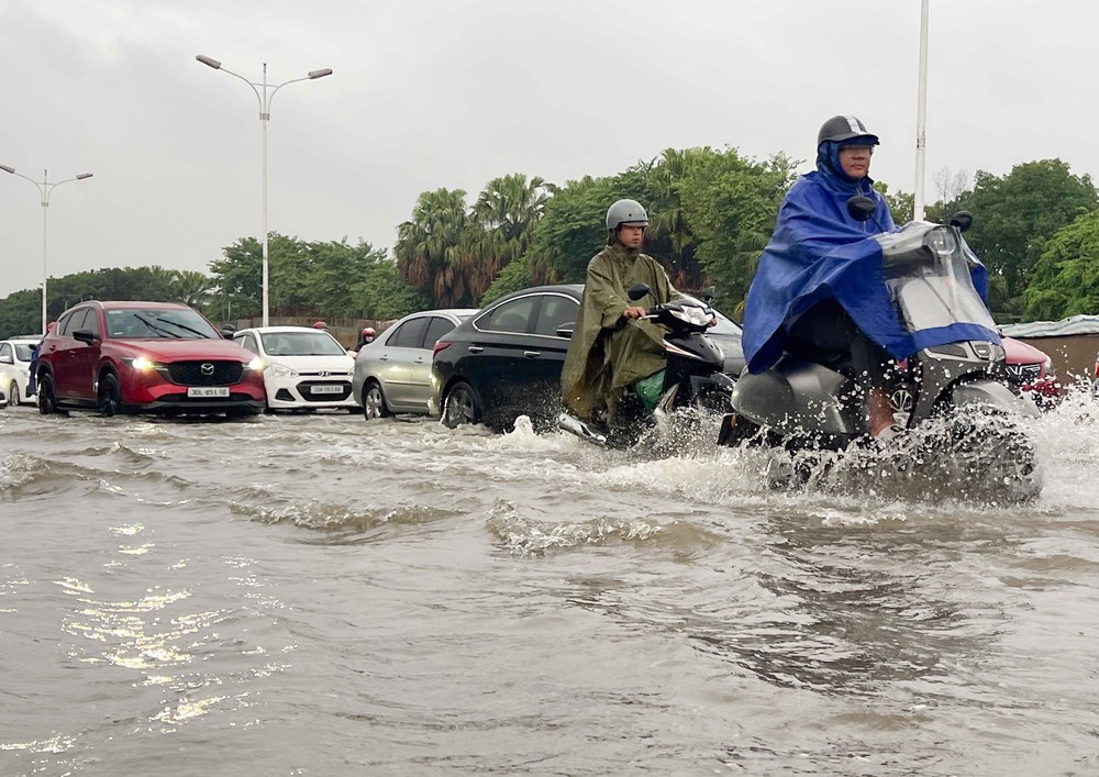 Dự báo thời tiết ngày 19/9: Mưa lớn ở nhiều khu vực, miền Trung có nơi mưa rất to - Ảnh 1.