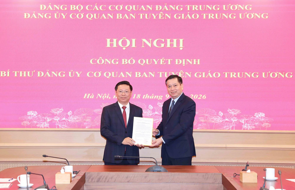 Công bố quyết định chỉ định Bí thư Đảng ủy Cơ quan Ban Tuyên giáo Trung ương - Ảnh 2. Công bố quyết định chỉ định Bí thư Đảng ủy Cơ quan Ban Tuyên giáo Trung ương - Ảnh 2.