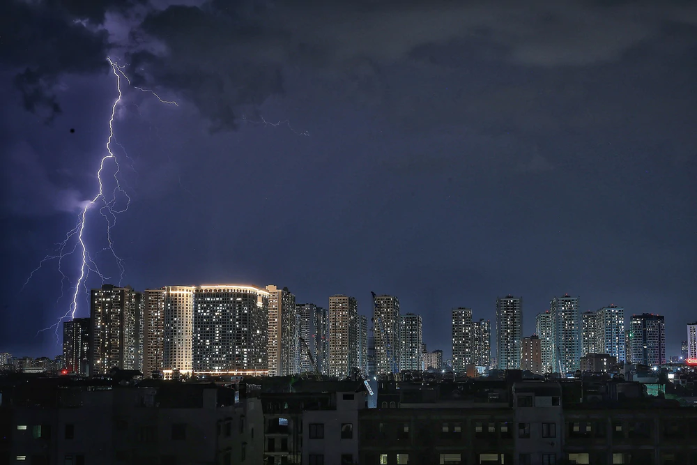 Dự báo thời tiết ngày 19/9: Mưa lớn ở nhiều khu vực, miền Trung có nơi mưa rất to - Ảnh 2.