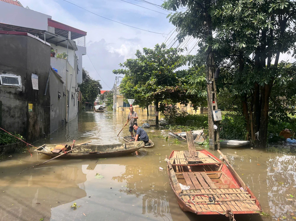 Ninh Bình khẩn trương khắc phục hậu quả mưa lũ - Ảnh 5. Ninh Bình khẩn trương khắc phục hậu quả mưa lũ - Ảnh 5.
