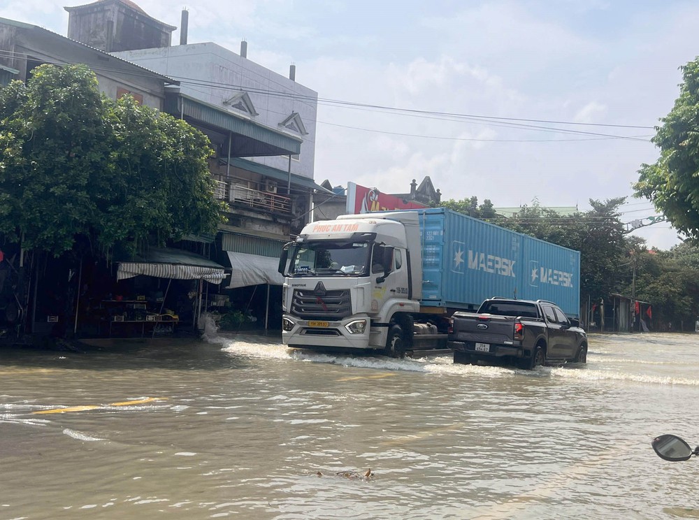 Ninh Bình khẩn trương khắc phục hậu quả mưa lũ - Ảnh 3. Ninh Bình khẩn trương khắc phục hậu quả mưa lũ - Ảnh 3.