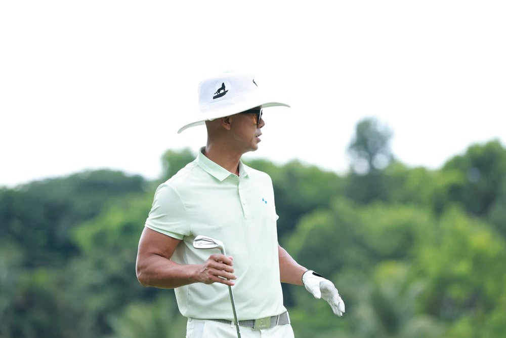 Ca sĩ Phan Đinh Tùng mang sắc màu âm nhạc đến KOHBLE Championship – Tranh Cúp Báo Thể thao và Văn hóa 2026 - Ảnh 3. Ca sĩ Phan Đinh Tùng mang sắc màu âm nhạc đến KOHBLE Championship – Tranh Cúp Báo Thể thao và Văn hóa 2026 - Ảnh 3.