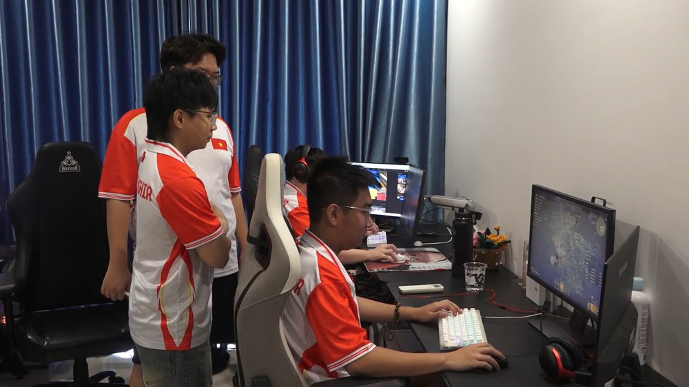Tuyển NARAKA: Bladepoint Việt Nam tập luyện không ngừng, hướng tới mục tiêu cao nhất tại ASIAD 20 - Ảnh 1. Tuyển NARAKA: Bladepoint Việt Nam tập luyện không ngừng, hướng tới mục tiêu cao nhất tại ASIAD 20 - Ảnh 1.