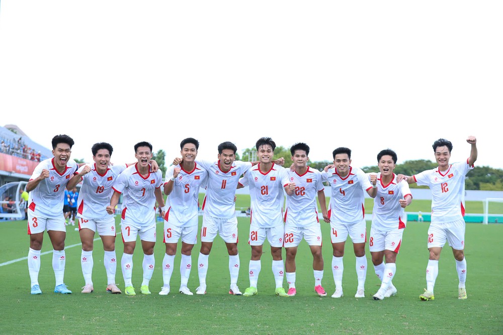 U23 Việt Nam và trái ngọt từ một hành trình dài - Ảnh 1. U23 Việt Nam và trái ngọt từ một hành trình dài - Ảnh 1.