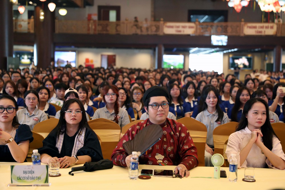 Hơn 1.400 sinh viên tham gia Chung kết cuộc thi "Đại sứ Văn hóa Du lịch" năm 2026 - Ảnh 3. Hơn 1.400 sinh viên tham gia Chung kết cuộc thi "Đại sứ Văn hóa Du lịch" năm 2026 - Ảnh 3.