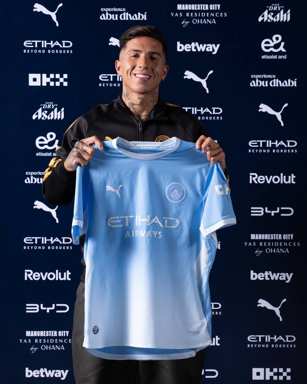 Enzo Fernandez chính thức gia nhập Man City. Ảnh: CLB Man CIty Enzo Fernandez chính thức gia nhập Man City. Ảnh: CLB Man CIty
