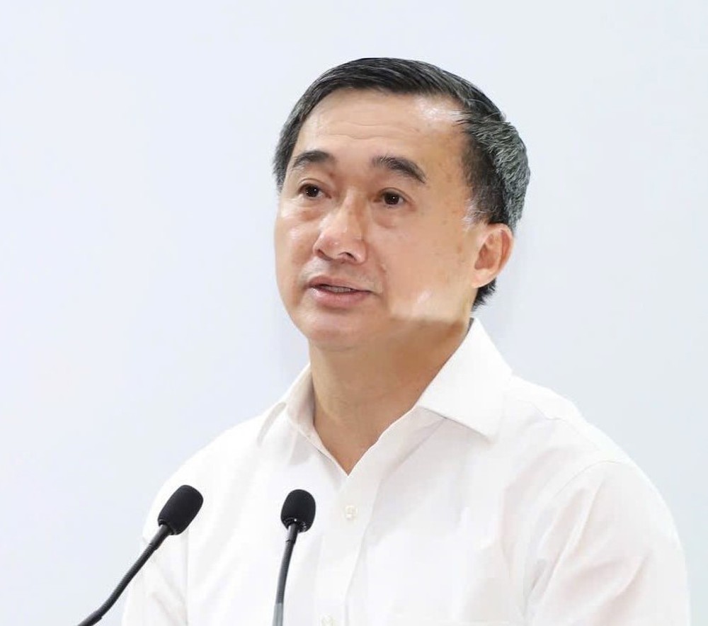 Khởi tố Thứ trưởng Bộ Y tế  Trần Văn Thuấn về tội "Nhận hối lộ" - Ảnh 1.