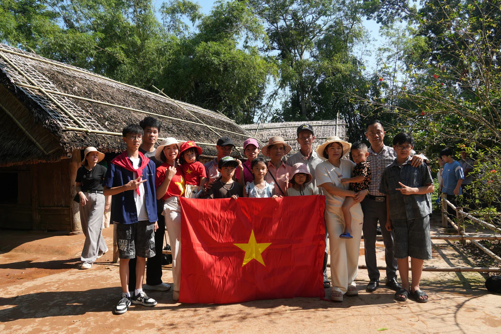 Những đóa sen thành kính dâng Người trong ngày Tết Độc lập - Ảnh 4. Những đóa sen thành kính dâng Người trong ngày Tết Độc lập - Ảnh 4.