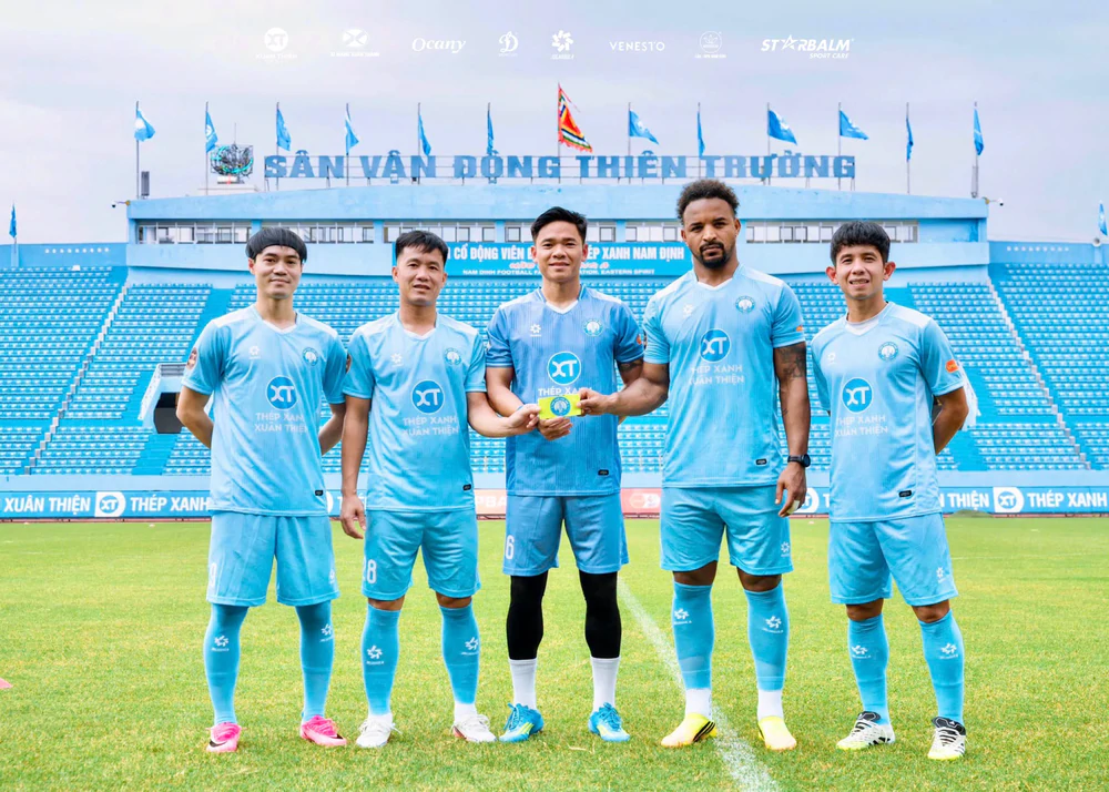 Xuân Son nhận sự tín nhiệm đặc biệt từ Thép Xanh Nam Định - Ảnh 1. Xuân Son nhận sự tín nhiệm đặc biệt từ Thép Xanh Nam Định - Ảnh 1.