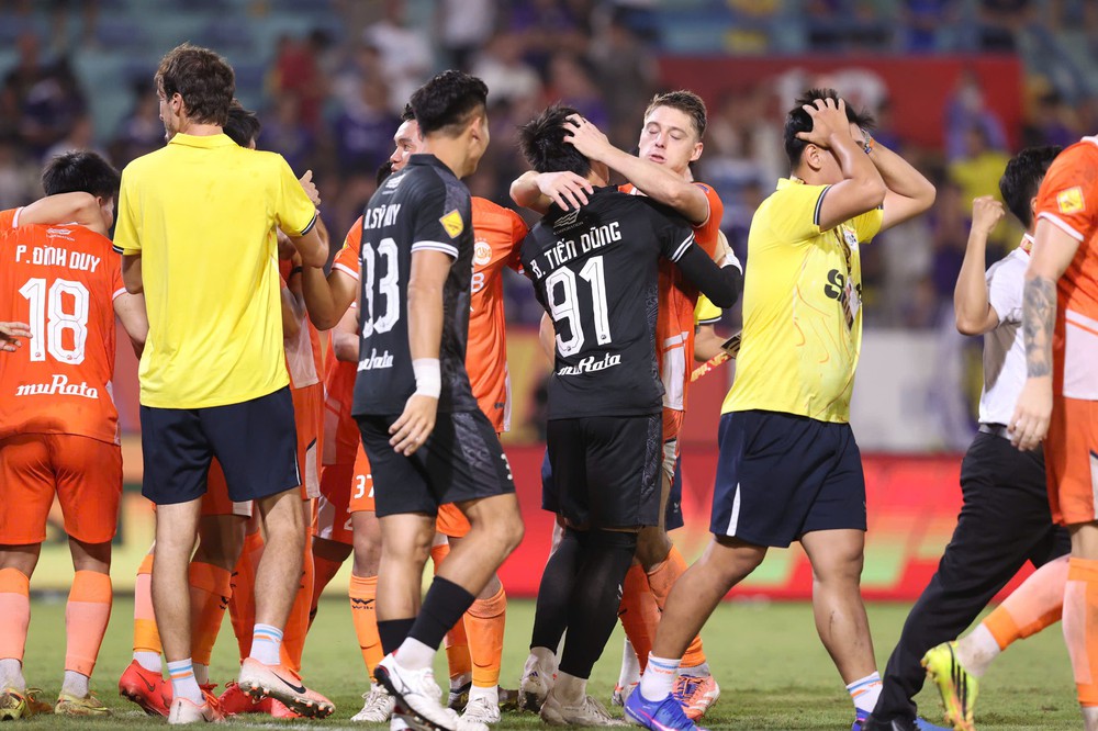 Tin nóng bóng đá Việt hôm nay 21/9: U23 Việt Nam không cầu hòa Uzbekistan; HLV Kewell thừa nhận áp lực - Ảnh 4. Tin nóng bóng đá Việt hôm nay 21/9: U23 Việt Nam không cầu hòa Uzbekistan; HLV Kewell thừa nhận áp lực - Ảnh 4.