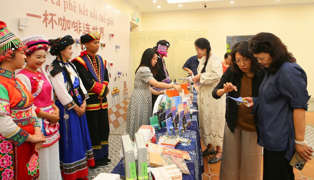 Thúc đẩy kết nối các điểm đến du lịch Việt Nam - Vân Nam, Trung Quốc - Ảnh 8. Thúc đẩy kết nối các điểm đến du lịch Việt Nam - Vân Nam, Trung Quốc - Ảnh 8.