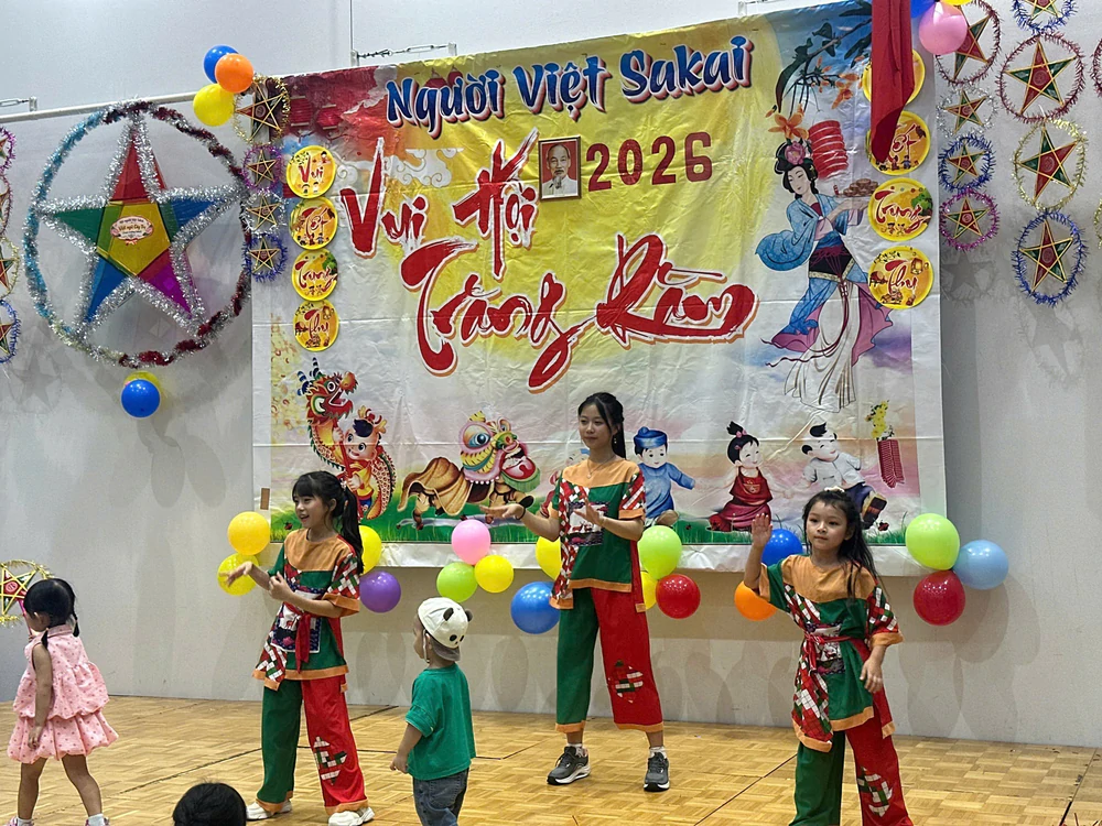 Trung thu kết nối thế hệ trẻ với tiếng Việt và văn hóa quê hương tại Nhật Bản - Ảnh 3. Trung thu kết nối thế hệ trẻ với tiếng Việt và văn hóa quê hương tại Nhật Bản - Ảnh 3.