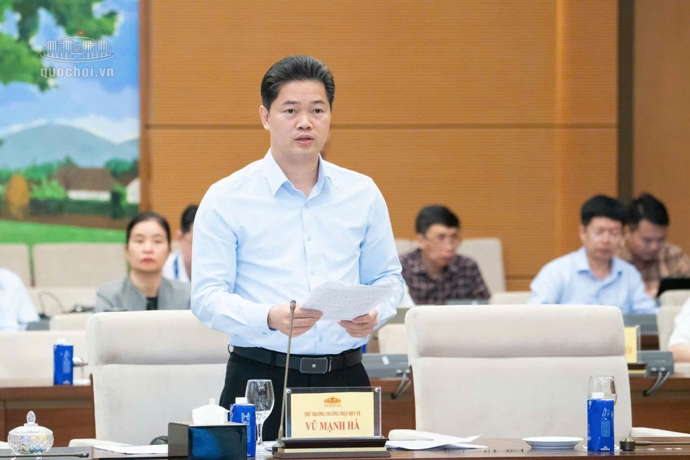 Đề xuất cấm toàn diện thuốc lá điện tử, thuốc lá nung nóng tại Việt Nam - Ảnh 1.