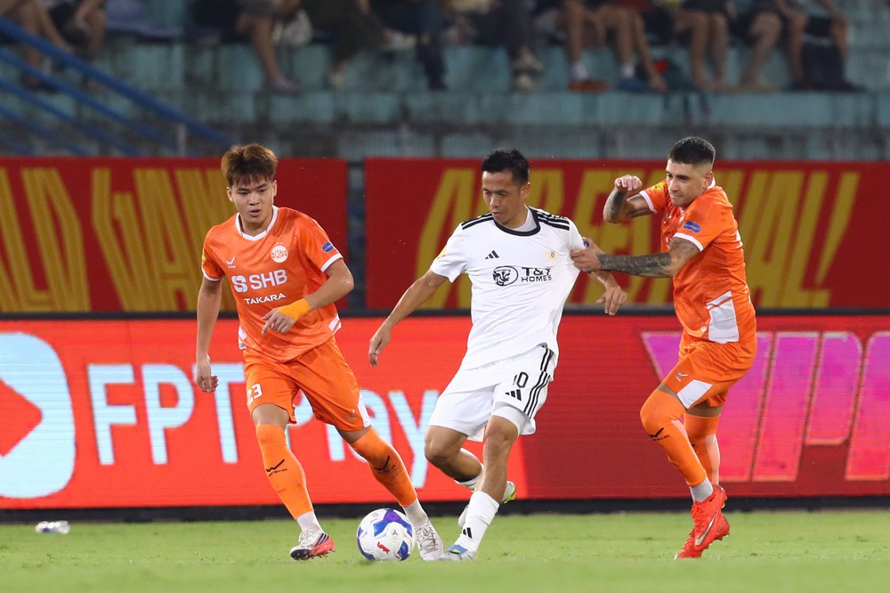 Hà Nội FC, Đồng Nai, Hoàng Anh Gia Lai cùng rơi vào vùng xoáy áp lực - Ảnh 1.