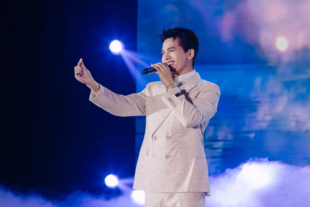 Quốc Thiên chứng minh phong độ vocal sau gần 20 năm theo đuổi âm nhạc - Ảnh 2. Quốc Thiên chứng minh phong độ vocal sau gần 20 năm theo đuổi âm nhạc - Ảnh 2.