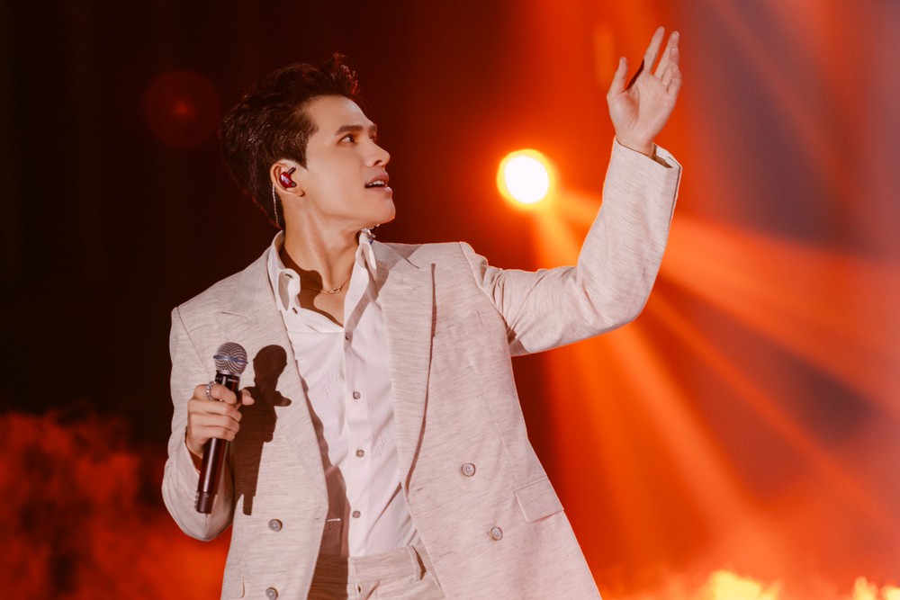 Quốc Thiên chứng minh phong độ vocal sau gần 20 năm theo đuổi âm nhạc - Ảnh 3. Quốc Thiên chứng minh phong độ vocal sau gần 20 năm theo đuổi âm nhạc - Ảnh 3.