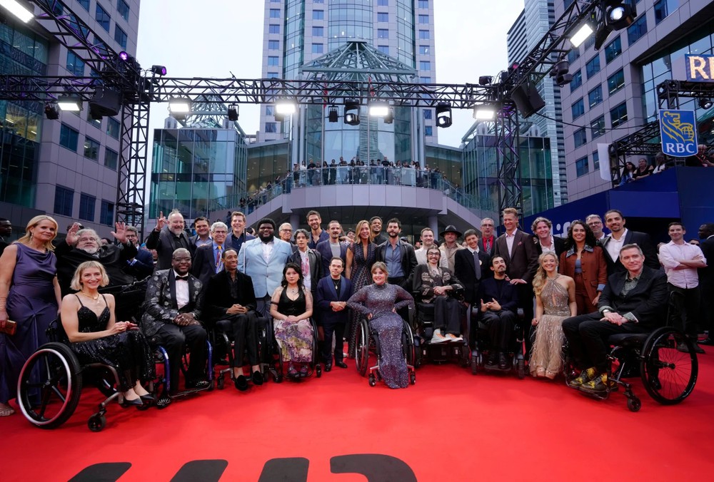 'La Bola Negra' thắng giải Khán giả yêu thích nhất tại TIFF 2026, rộng đường đua Oscar - Ảnh 5. 'La Bola Negra' thắng giải Khán giả yêu thích nhất tại TIFF 2026, rộng đường đua Oscar - Ảnh 5.