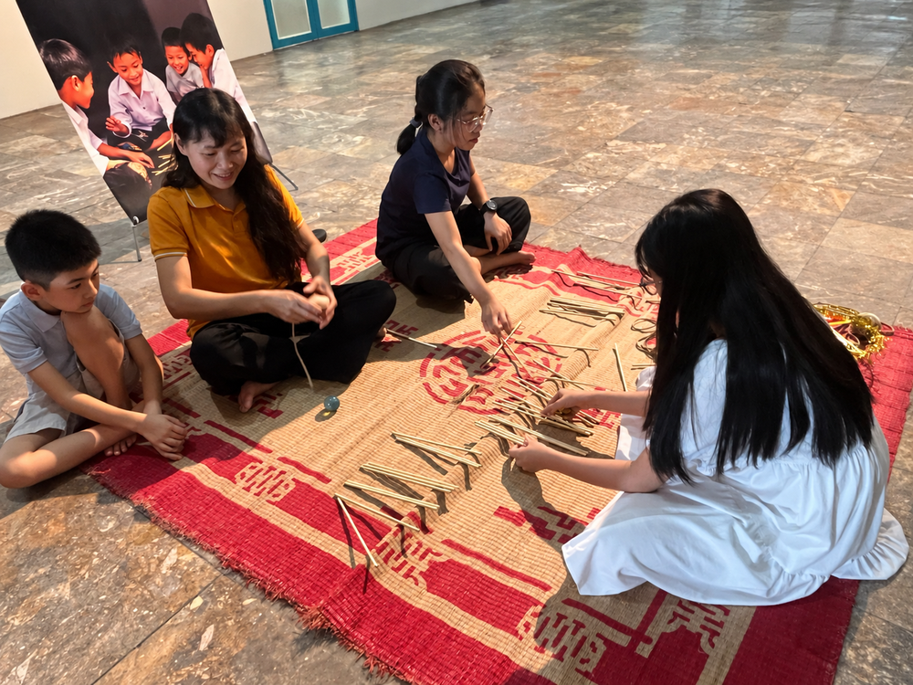 Nối dài sức sống trò chơi dân gian từ một cuộc hẹn điện ảnh - Ảnh 3. Nối dài sức sống trò chơi dân gian từ một cuộc hẹn điện ảnh - Ảnh 3.