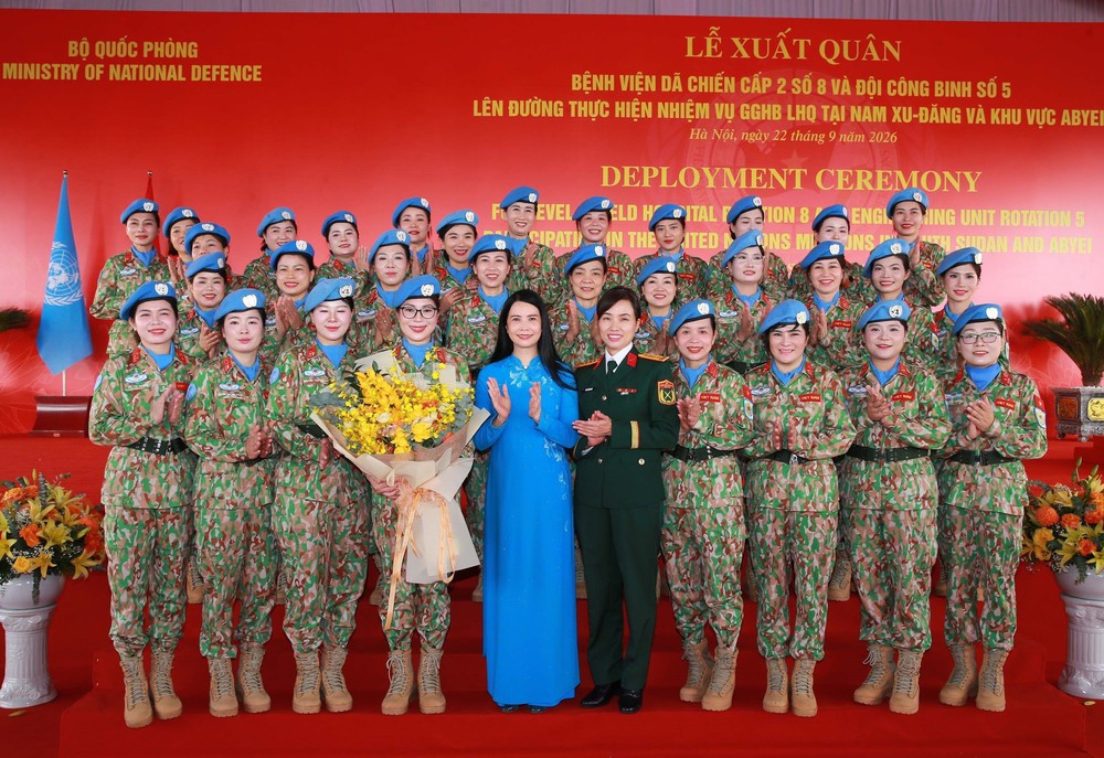 Lễ xuất quân Bệnh viện dã chiến cấp 2 số 8 và Đội Công binh số 5 lên đường thực hiện nhiệm vụ GGHB LHQ - Ảnh 5. Lễ xuất quân Bệnh viện dã chiến cấp 2 số 8 và Đội Công binh số 5 lên đường thực hiện nhiệm vụ GGHB LHQ - Ảnh 5.