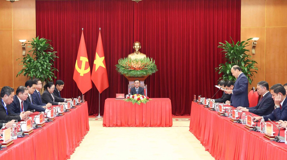 Thường trực Ban Bí thư Trần Cẩm Tú tiếp Đoàn cán bộ cấp cao Đảng Nhân dân Cách mạng Lào - Ảnh 3.