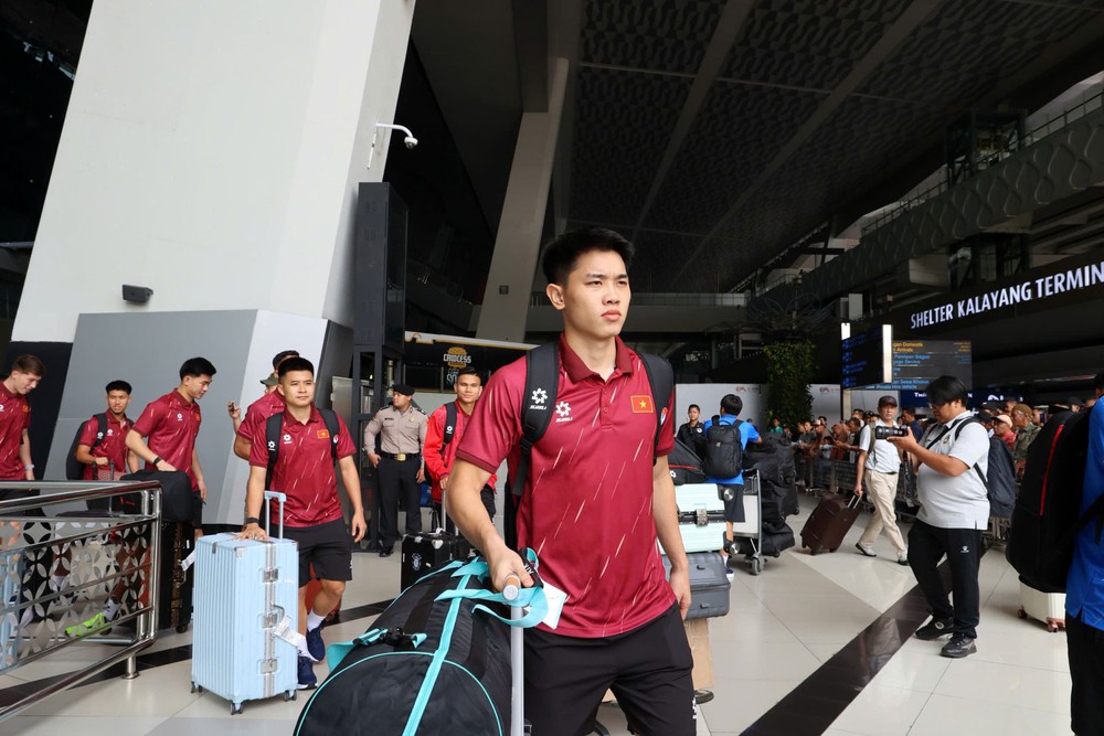 Tuyển Việt Nam tới Indonesia, Kim Sang Sik hoàn tất quân số cho FIFA ASEAN Cup - Ảnh 2. Tuyển Việt Nam tới Indonesia, Kim Sang Sik hoàn tất quân số cho FIFA ASEAN Cup - Ảnh 2.
