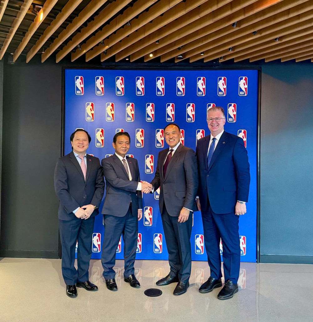 Việt Nam tăng cường hợp tác với NBA để thúc đẩy bóng rổ học đường và bóng rổ nữ - Ảnh 1. Việt Nam tăng cường hợp tác với NBA để thúc đẩy bóng rổ học đường và bóng rổ nữ - Ảnh 1.