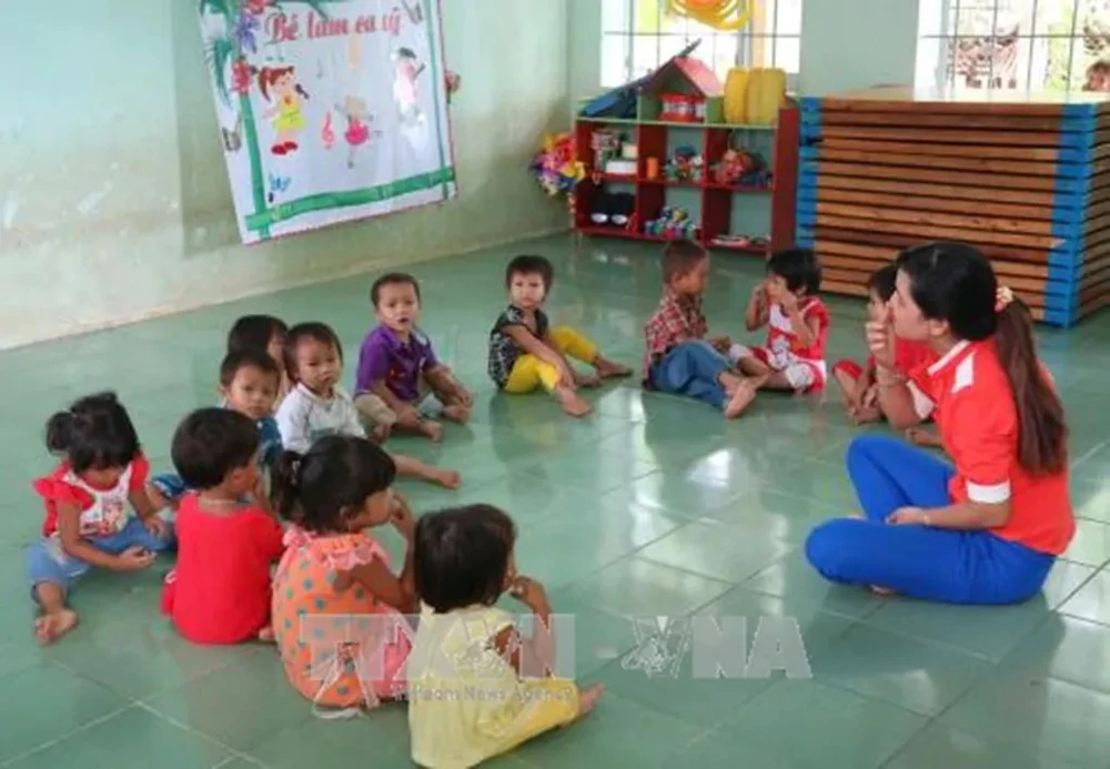 Phấn đấu phổ cập giáo dục mầm non 3 - 5 tuổi vào năm 2030 - Ảnh 1. Phấn đấu phổ cập giáo dục mầm non 3 - 5 tuổi vào năm 2030 - Ảnh 1.