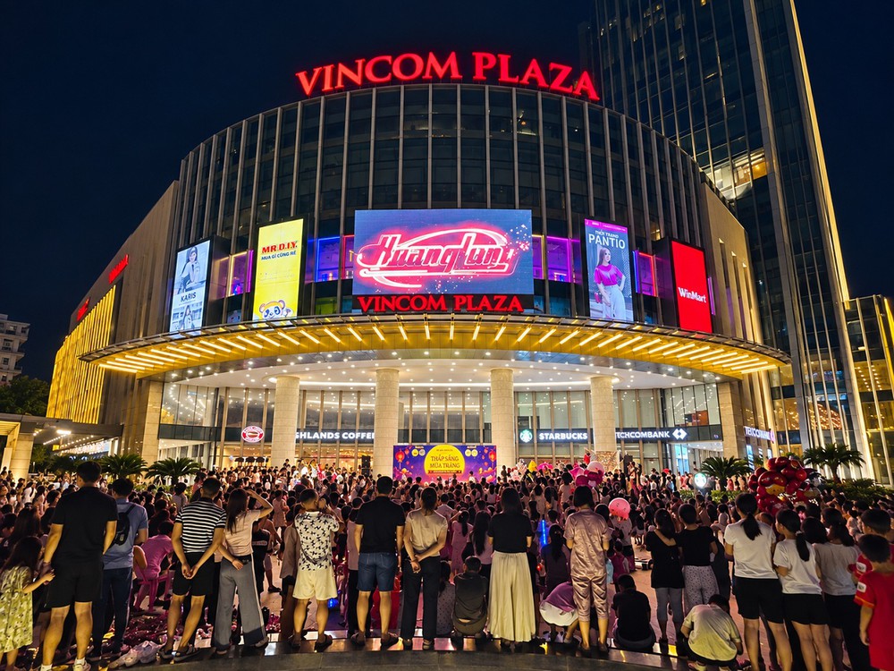 Vincom Moonifest: Lên đồ nhập hội, rước đèn đón may mùa Trung thu - Ảnh 10. Vincom Moonifest: Lên đồ nhập hội, rước đèn đón may mùa Trung thu - Ảnh 10.