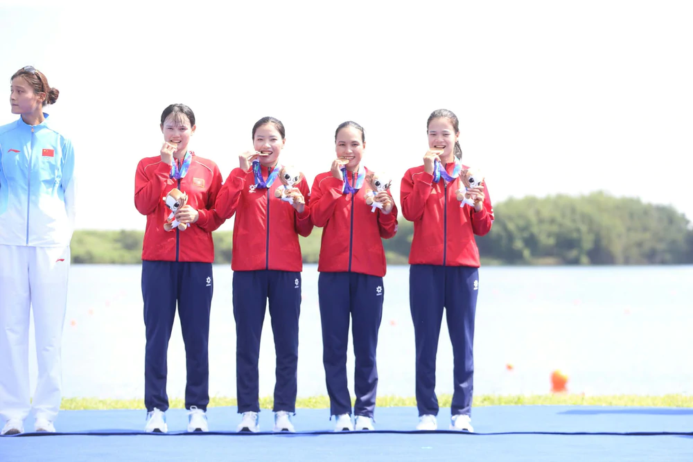Rowing Việt Nam vượt chông gai, giành HCĐ ASIAD 2026 - Ảnh 1. Rowing Việt Nam vượt chông gai, giành HCĐ ASIAD 2026 - Ảnh 1.