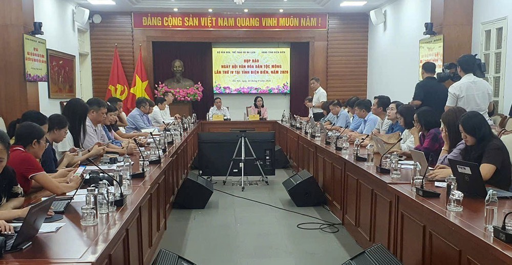 Tôn vinh bản sắc dân tộc Mông, lan tỏa sức mạnh văn hóa Việt - Ảnh 1. Tôn vinh bản sắc dân tộc Mông, lan tỏa sức mạnh văn hóa Việt - Ảnh 1.