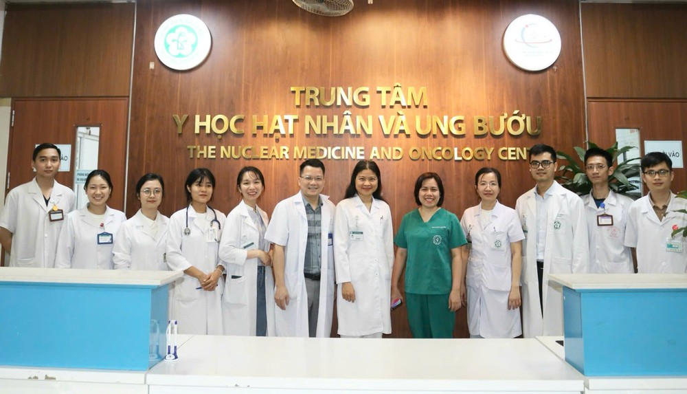 Nữ bác sĩ Bệnh viện Bạch Mai trở thành Đại sứ Quỹ điều trị ung thư quốc tế - Ảnh 2.