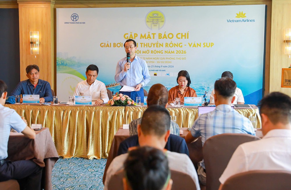 Gần 900 VĐV hội tụ tại Giải Bơi chải Thuyền rồng và Ván SUP Hà Nội mở rộng 2026 - Ảnh 2. Gần 900 VĐV hội tụ tại Giải Bơi chải Thuyền rồng và Ván SUP Hà Nội mở rộng 2026 - Ảnh 2.