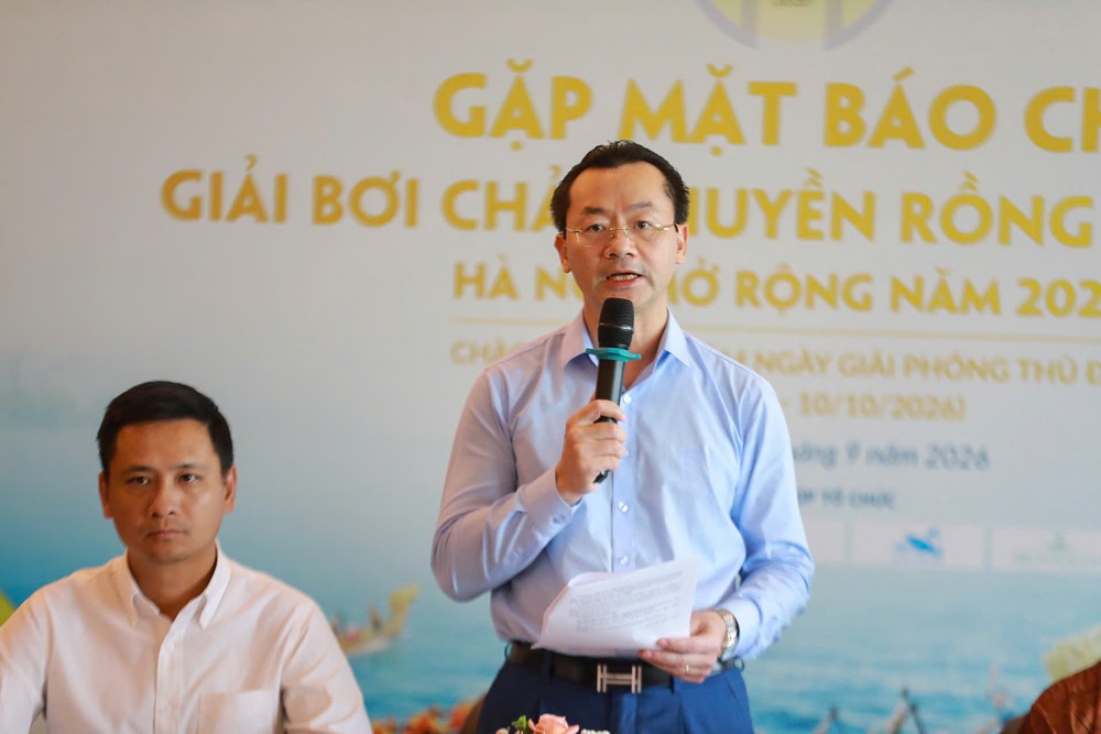 Gần 900 VĐV hội tụ tại Giải Bơi chải Thuyền rồng và Ván SUP Hà Nội mở rộng 2026 - Ảnh 1. Gần 900 VĐV hội tụ tại Giải Bơi chải Thuyền rồng và Ván SUP Hà Nội mở rộng 2026 - Ảnh 1.