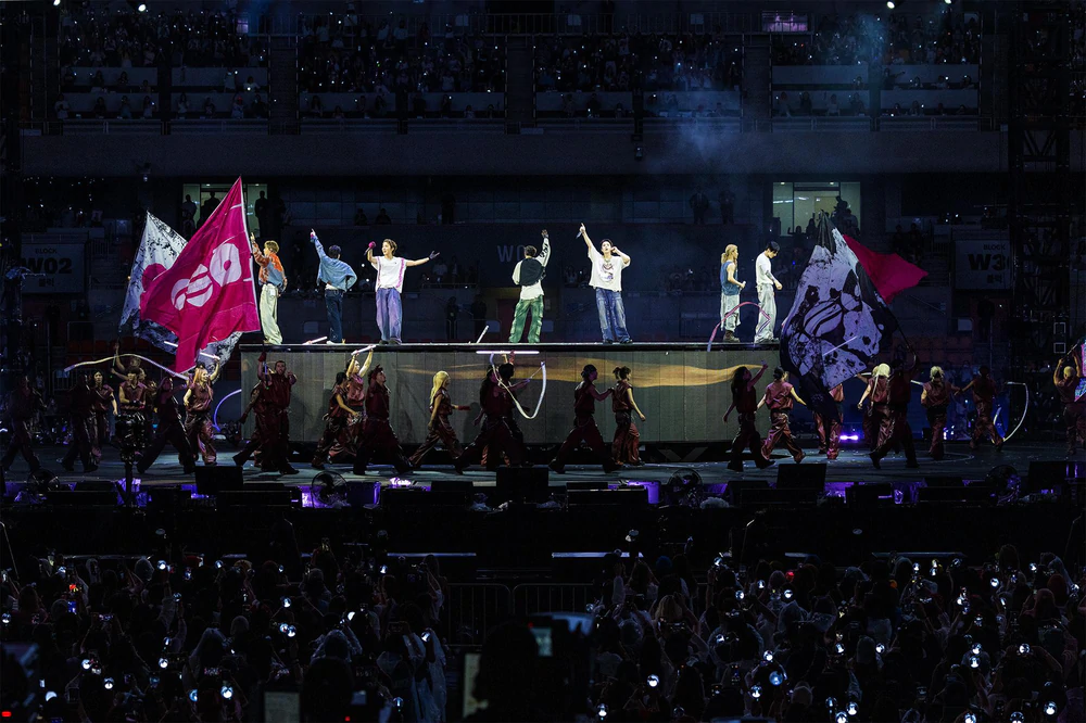 BTS vượt doanh thu cả năm của Beyoncé chỉ sau 38 đêm diễn - Ảnh 4. BTS vượt doanh thu cả năm của Beyoncé chỉ sau 38 đêm diễn - Ảnh 4.