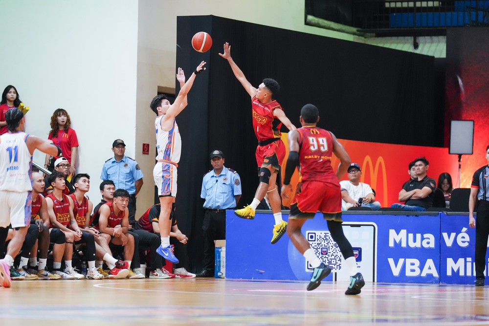 Saigon Heat lỡ cơ hội vô địch, Hanoi Buffaloes khiến VBA kịch tính - Ảnh 1. Saigon Heat lỡ cơ hội vô địch, Hanoi Buffaloes khiến VBA kịch tính - Ảnh 1.