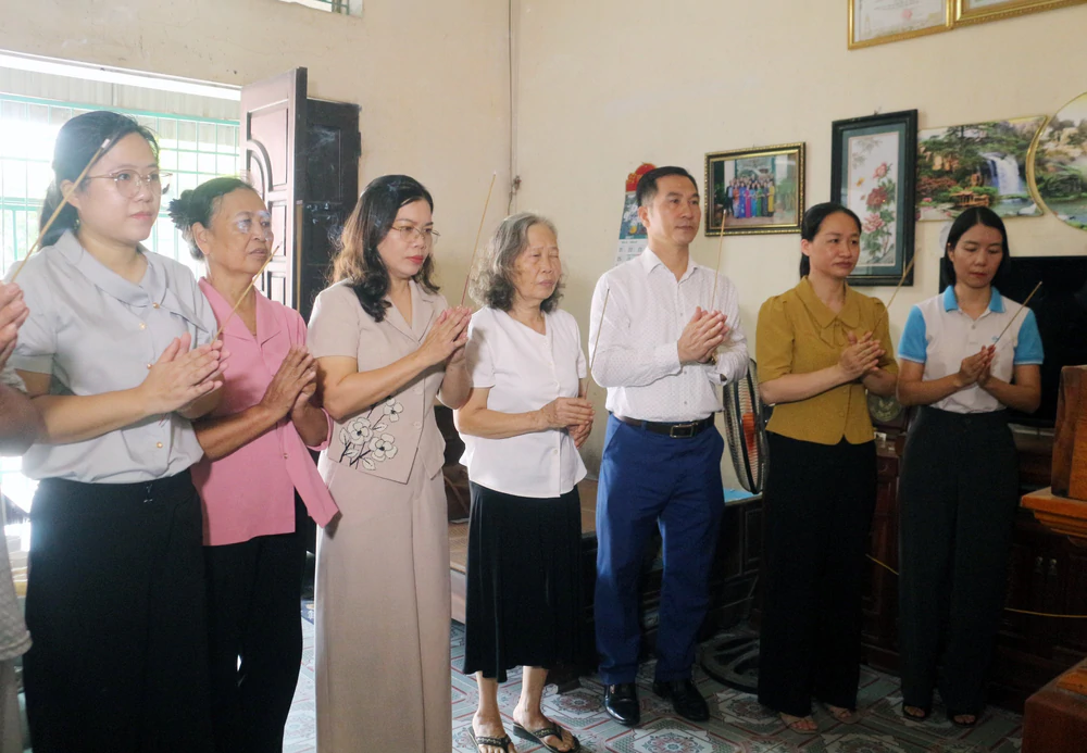 Những "bông hoa thép" Lam Hạ trong ký ức người ở lại - Ảnh 2. Những "bông hoa thép" Lam Hạ trong ký ức người ở lại - Ảnh 2.