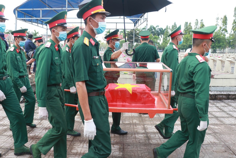 Chiến dịch 500 ngày đêm: Cà Mau vượt tiến độ 6 tháng trong thu thập mẫu sinh phẩm hài cốt liệt sĩ - Ảnh 2.