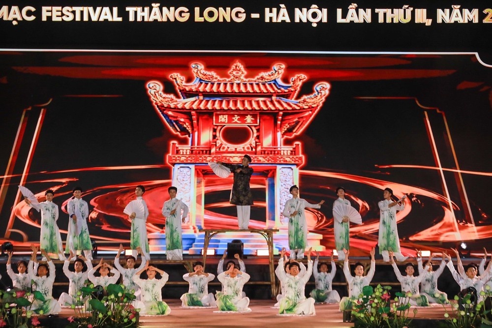 Từ Ngày Văn hóa Việt Nam đến thương hiệu và nguồn lực phát triển quốc gia - Ảnh 1. Từ Ngày Văn hóa Việt Nam đến thương hiệu và nguồn lực phát triển quốc gia - Ảnh 1.
