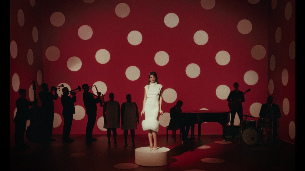 Ca khúc "Great Expectation": Sienna Spiro sẽ trở thành Adele mới? - Ảnh 5. Ca khúc "Great Expectation": Sienna Spiro sẽ trở thành Adele mới? - Ảnh 5.