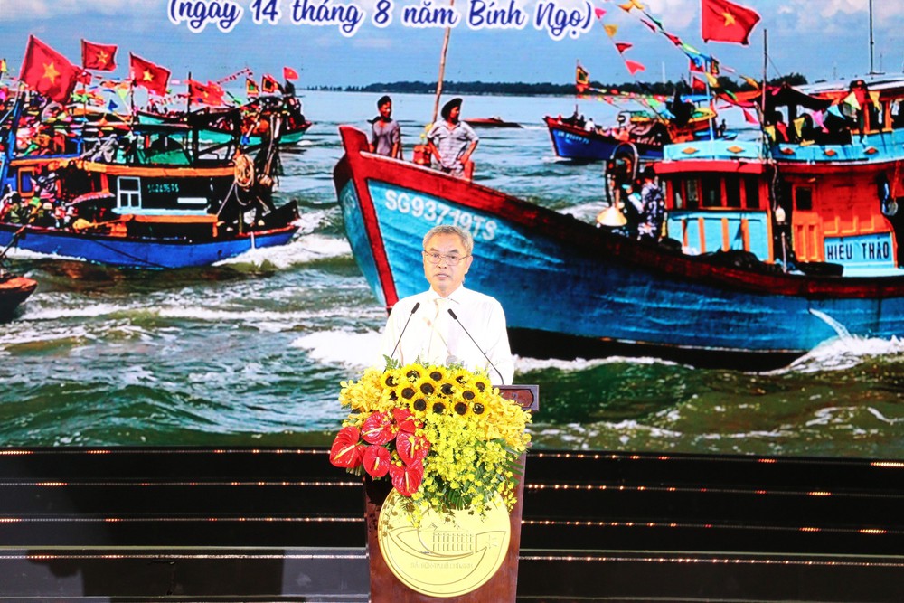 Lễ hội Nghinh Ông: Đánh thức không gian di sản văn hóa biển - Ảnh 3.