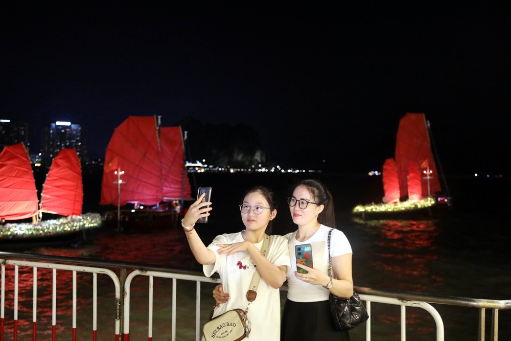 Quảng Ninh đẩy mạnh chuyển đổi số tạo động lực mới cho du lịch - Ảnh 2. Quảng Ninh đẩy mạnh chuyển đổi số tạo động lực mới cho du lịch - Ảnh 2.