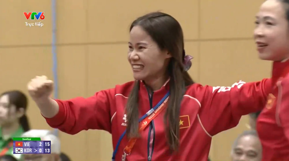 ASIAD 2026: Cầu mây đôi nữ Việt Nam giành vé vào chung kết, HLV Hàn Quốc bật khóc ngay trên sân đấu - Ảnh 1. ASIAD 2026: Cầu mây đôi nữ Việt Nam giành vé vào chung kết, HLV Hàn Quốc bật khóc ngay trên sân đấu - Ảnh 1.