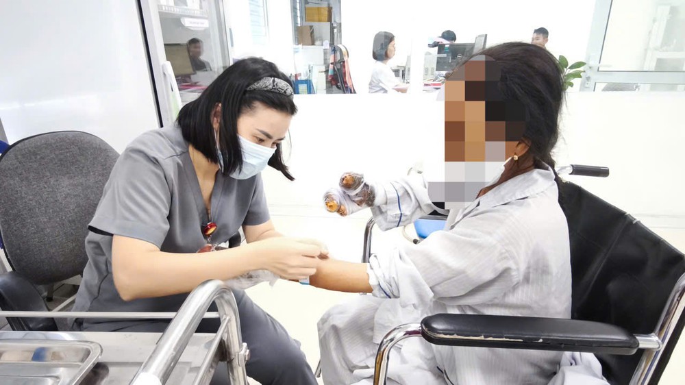 Ngày Thế giới phòng chống bệnh dại 28/9: Cảnh báo nguy cơ tổn thương nặng và nhiễm trùng từ vết chó cắn - Ảnh 2. Ngày Thế giới phòng chống bệnh dại 28/9: Cảnh báo nguy cơ tổn thương nặng và nhiễm trùng từ vết chó cắn - Ảnh 2.