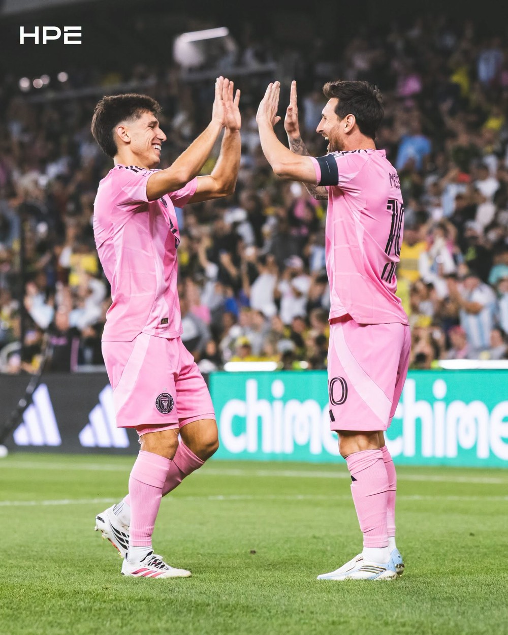 Messi lập siêu phẩm đá phạt từ góc hẹp, Inter Miami vẫn gục ngã phút bù giờ - Ảnh 2.