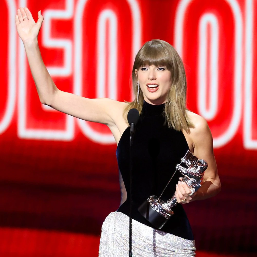 Đại thắng tại VMA 2026, Taylor Swift khẳng định tài năng đạo diễn - Ảnh 1. Đại thắng tại VMA 2026, Taylor Swift khẳng định tài năng đạo diễn - Ảnh 1.