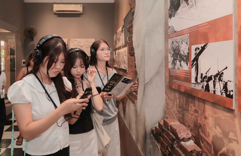 Di tích Nhà tù Hỏa Lò ứng dụng công nghệ và số hóa, đưa lịch sử hào hùng đến gần hơn với công chúng - Ảnh 6. Di tích Nhà tù Hỏa Lò ứng dụng công nghệ và số hóa, đưa lịch sử hào hùng đến gần hơn với công chúng - Ảnh 6.