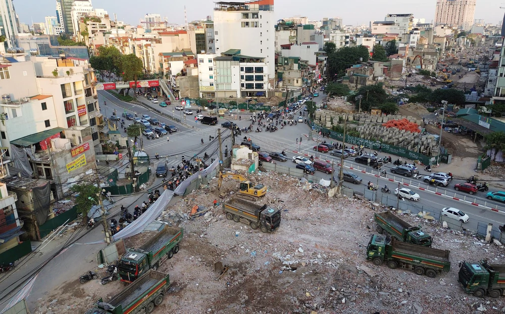Đề cử Giải thưởng Bùi Xuân Phái - Vì tình yêu Hà Nội 2026: Tháo gỡ điểm nghẽn, mở rộng không gian phát triển Thủ đô - Ảnh 4. Đề cử Giải thưởng Bùi Xuân Phái - Vì tình yêu Hà Nội 2026: Tháo gỡ điểm nghẽn, mở rộng không gian phát triển Thủ đô - Ảnh 4.