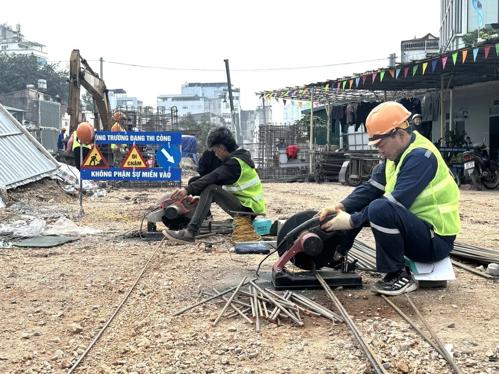 Đề cử Giải thưởng Bùi Xuân Phái - Vì tình yêu Hà Nội 2026: Tháo gỡ điểm nghẽn, mở rộng không gian phát triển Thủ đô - Ảnh 5. Đề cử Giải thưởng Bùi Xuân Phái - Vì tình yêu Hà Nội 2026: Tháo gỡ điểm nghẽn, mở rộng không gian phát triển Thủ đô - Ảnh 5.